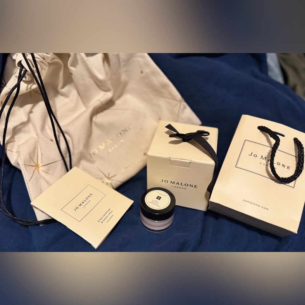 Jo Malone London Holiday Gift Set with Drawstring Bag